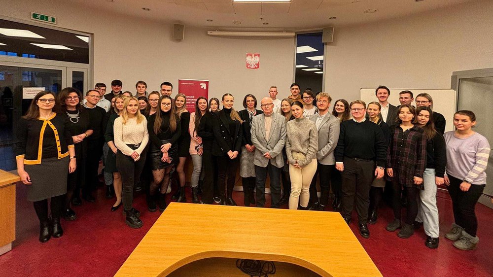 Prof. Chróścielewski i Koło Naukowe Administratywistów