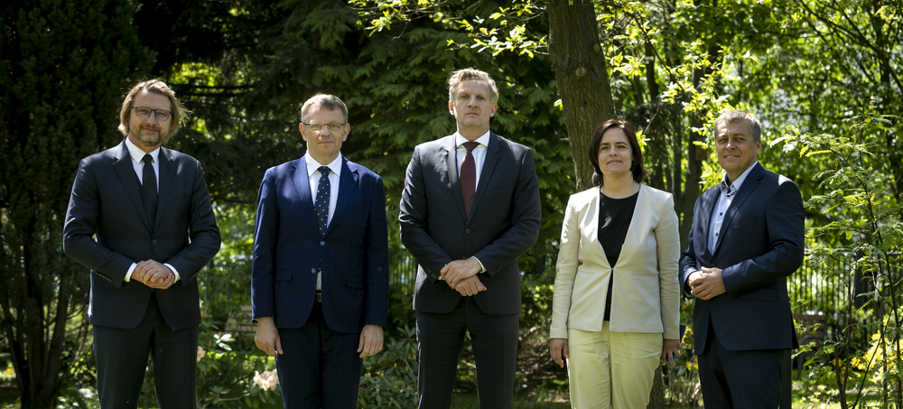 Sygnatariusze listu intencyjnego w sprawie współpracy gminy Stare Babice i WBiOŚ UŁ