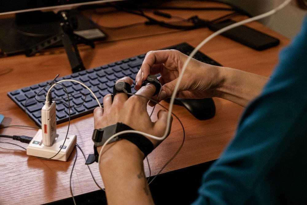 Klawiatura - mierzenie reakcji skóry 