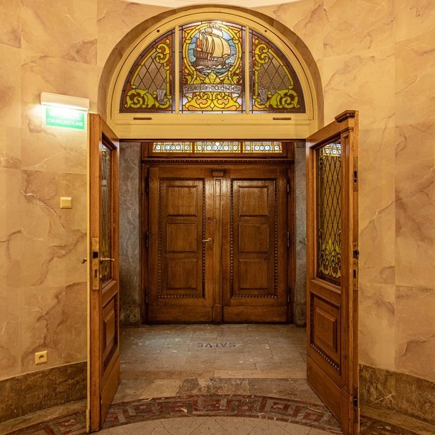 [Translate to English:] 4